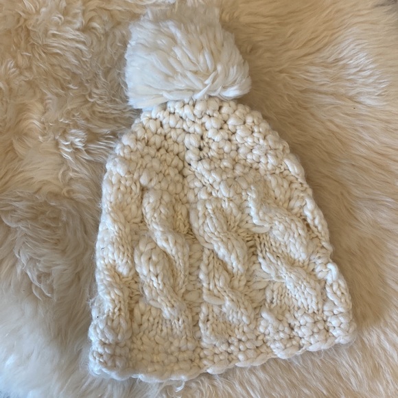 Spacecraft Chunky Cableknit Pom Beanie - Picture 3 of 5